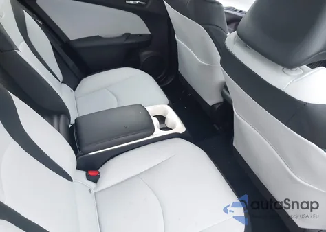 2017 Toyota Prius Prime Advanced z USA, uszkodzony, nr VIN JTDKARFP7H3005639